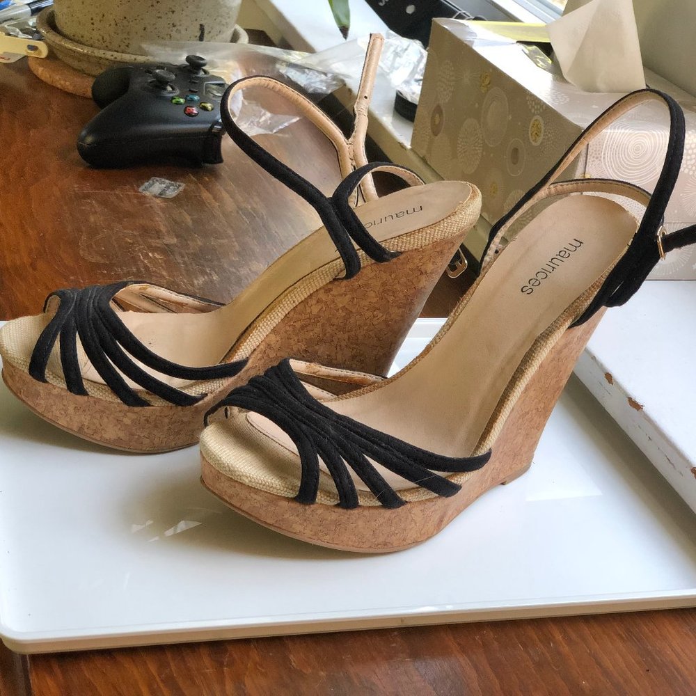 Maurices Wedge Sandal | Size 8